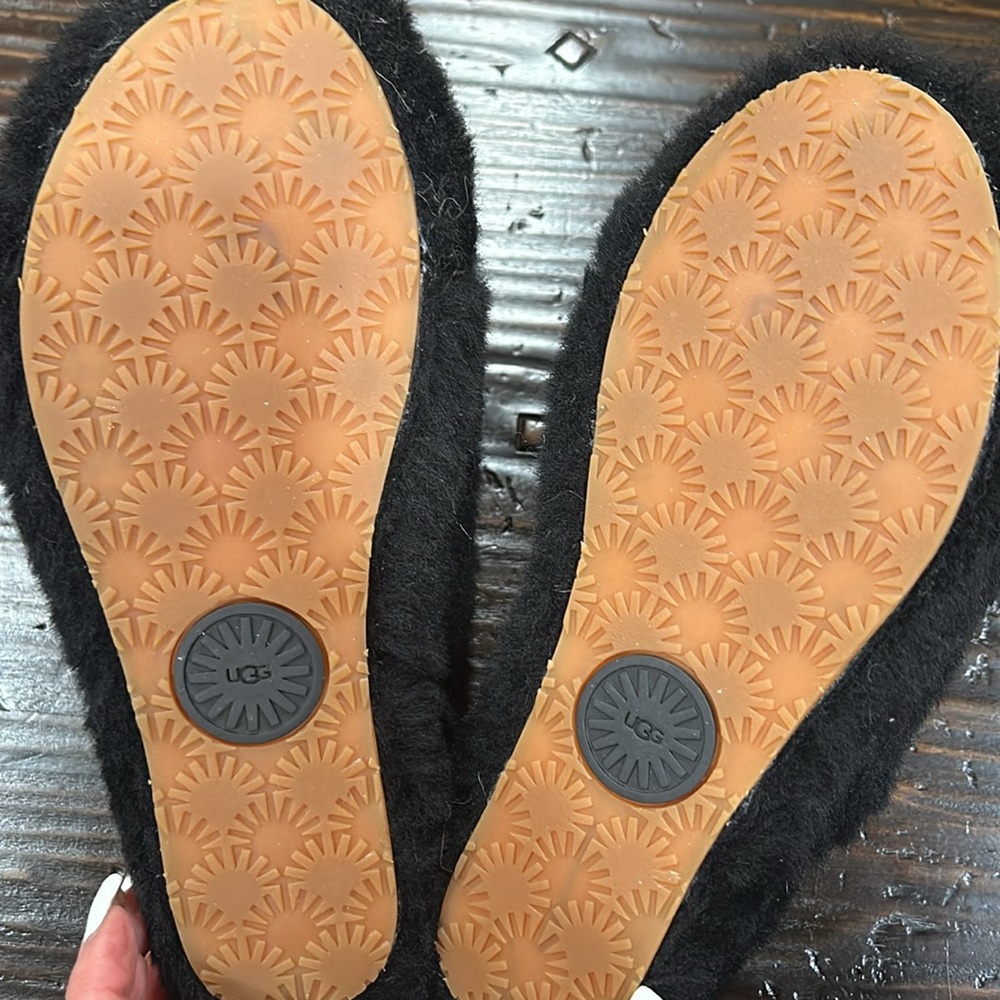 Ugg Fluff Yeah Slide Backs. Size 6. Like New!!! - image 4
